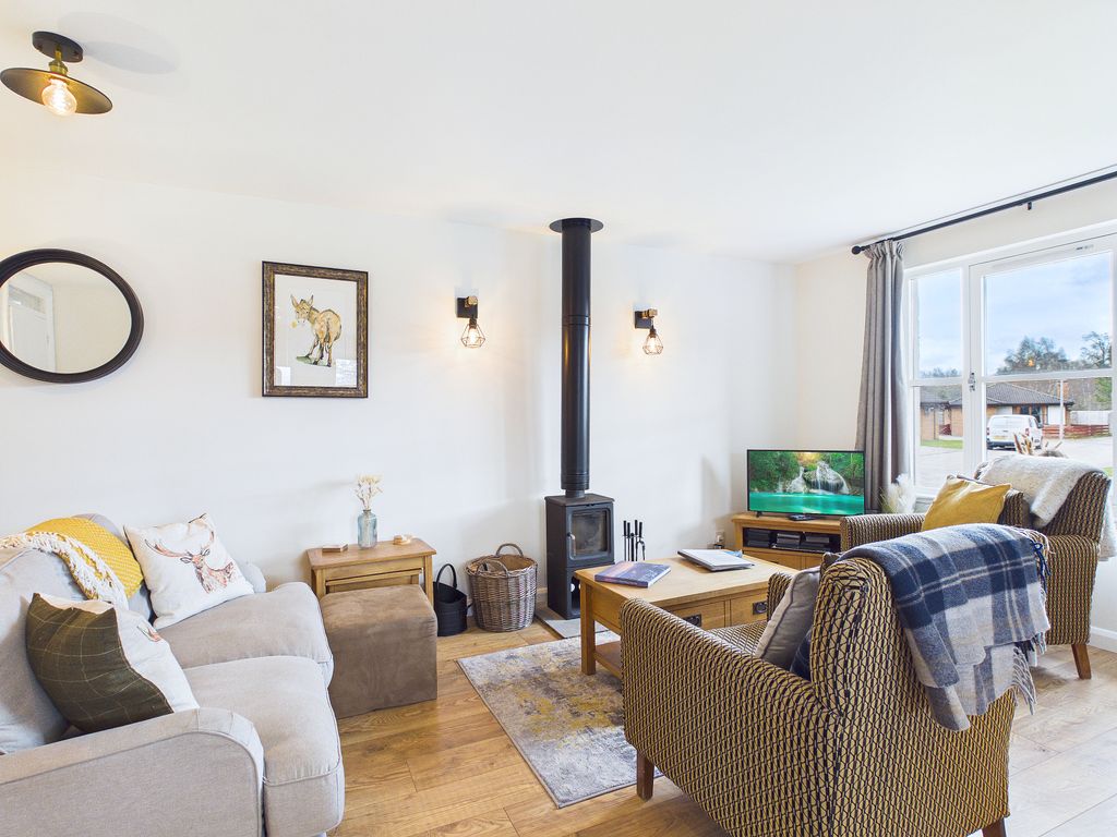 Property photo 3 of 28