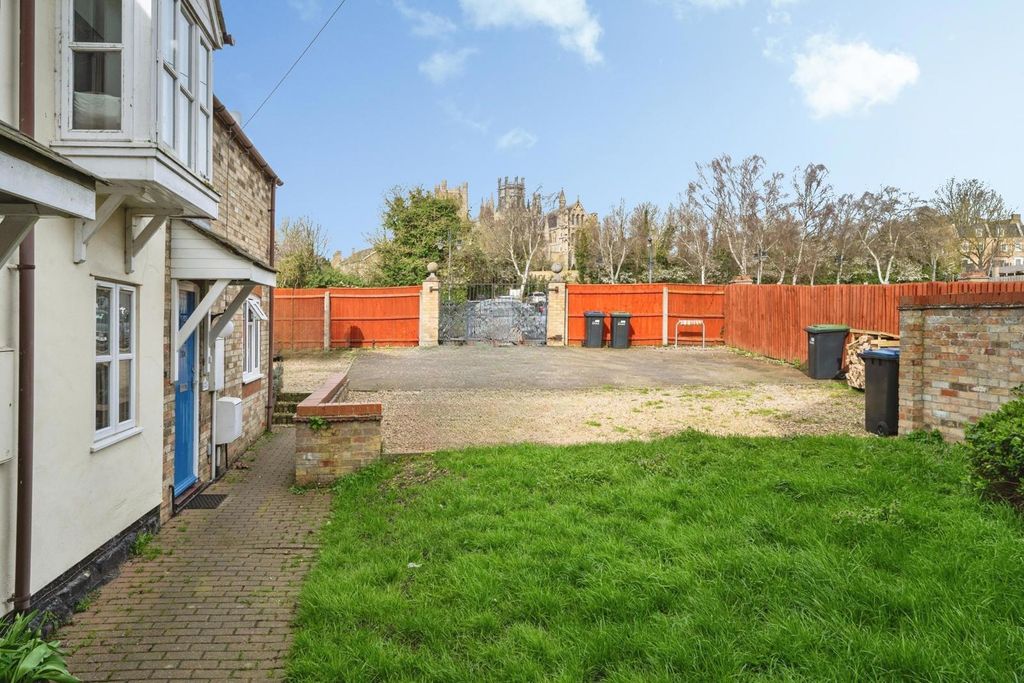 Property photo 2 of 22 Pbox-Img.Jpg