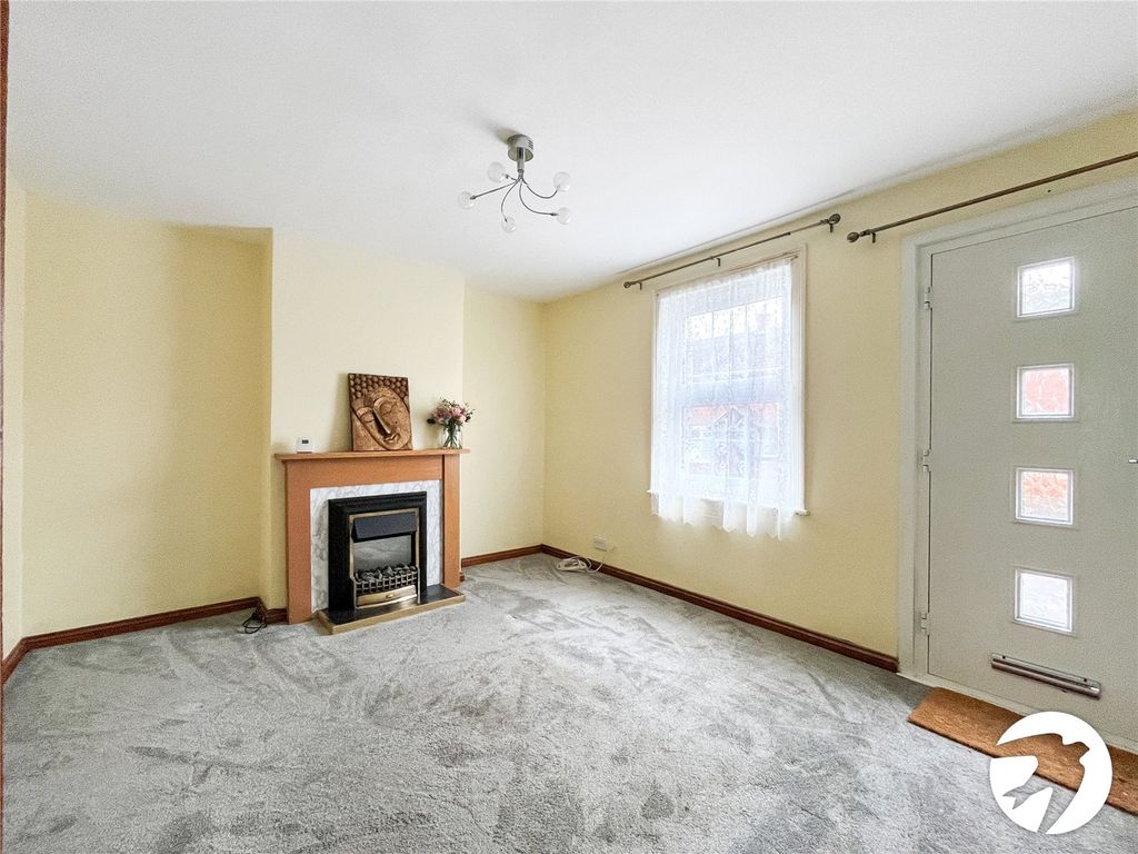 Property photo 2 of 17 Picture No. 12