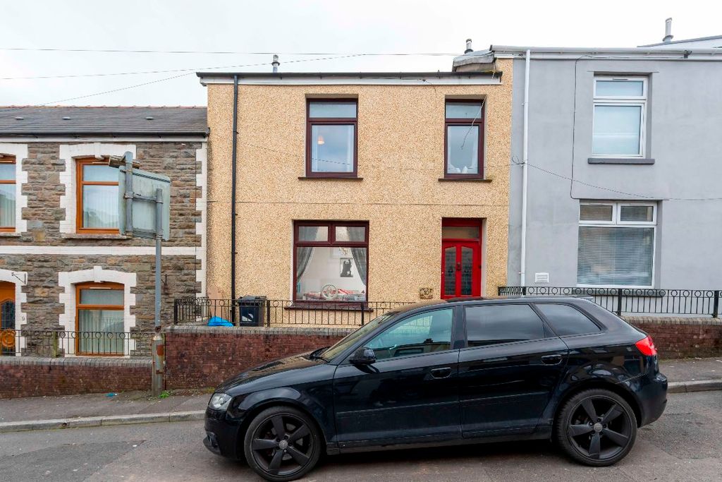 Property photo 1 of 38