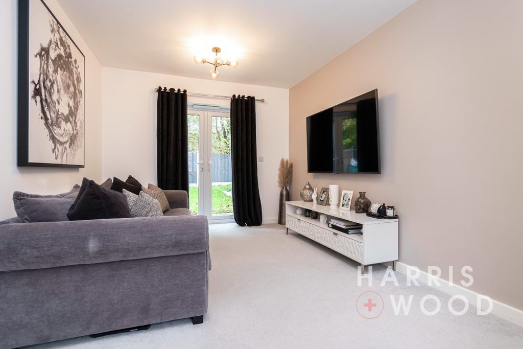 Property photo 3 of 22 4563376