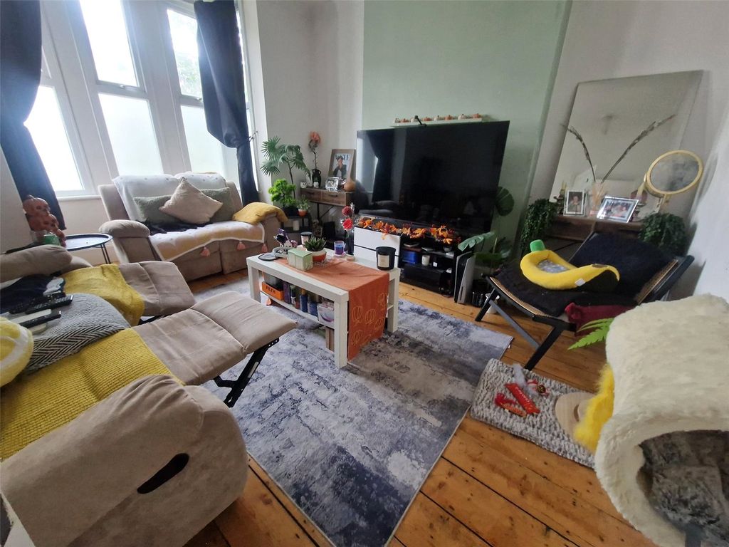 Property photo 1 of 11 Picture No. 01