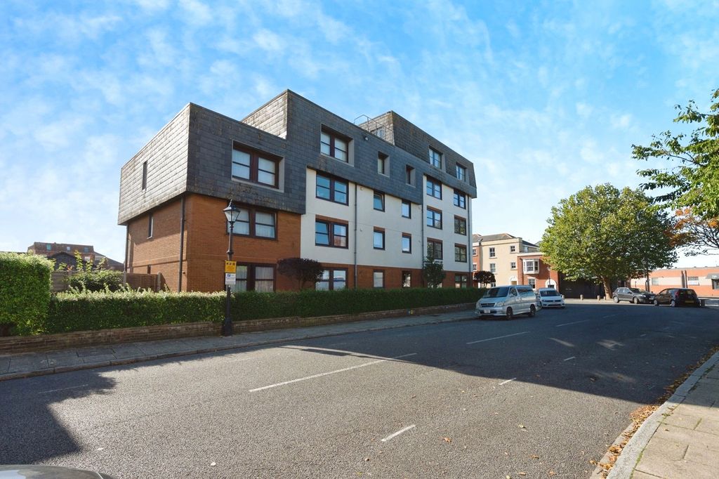 Property photo 1 of 12 Photo