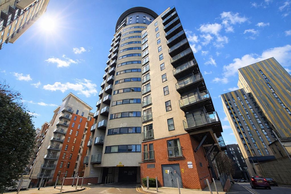 Property photo 1 of 10