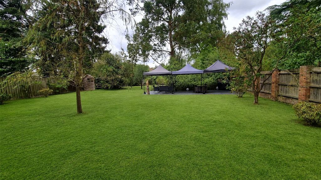 Property photo 2 of 23 Picture No. 02