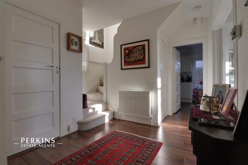 Property photo 2 of 14 H2.Jpg