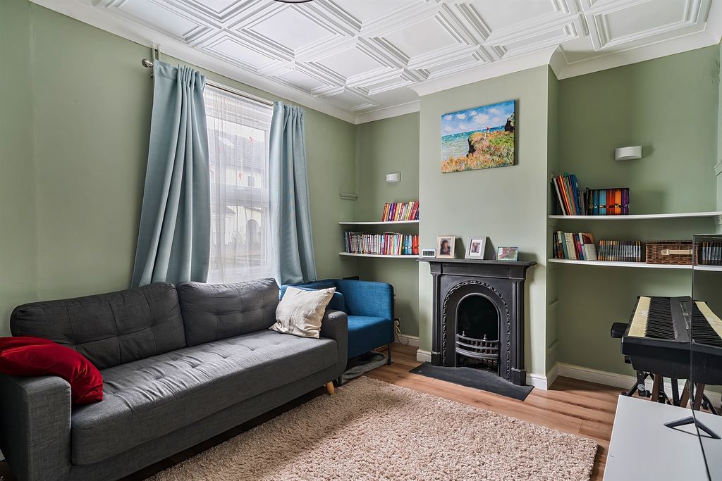 Property photo 3 of 14