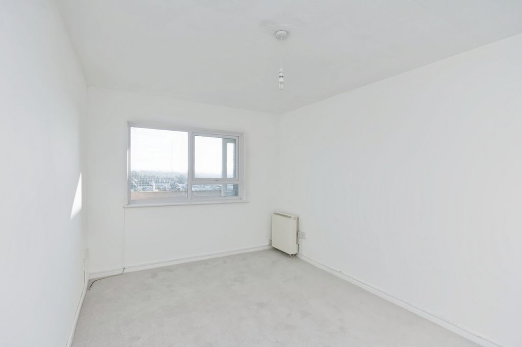 Property photo 3 of 18 Pbox-Img.Jpg