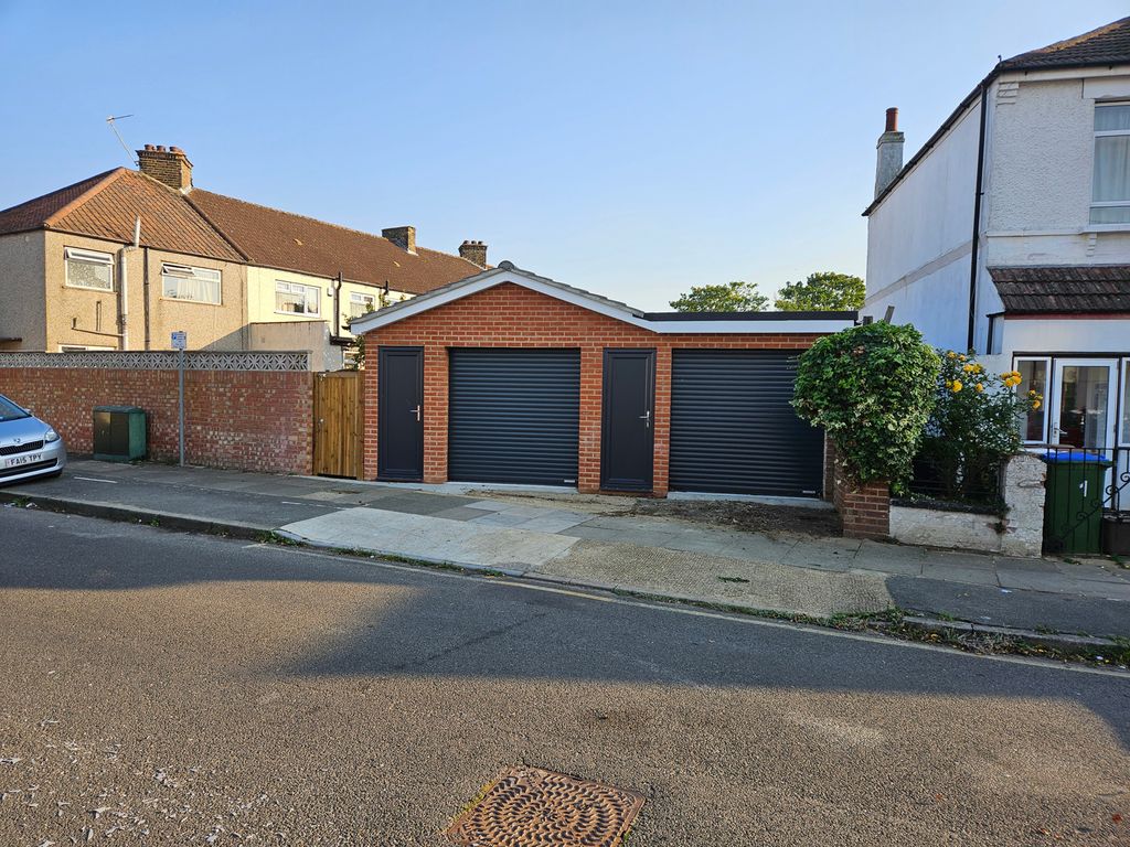 Property photo 2 of 2