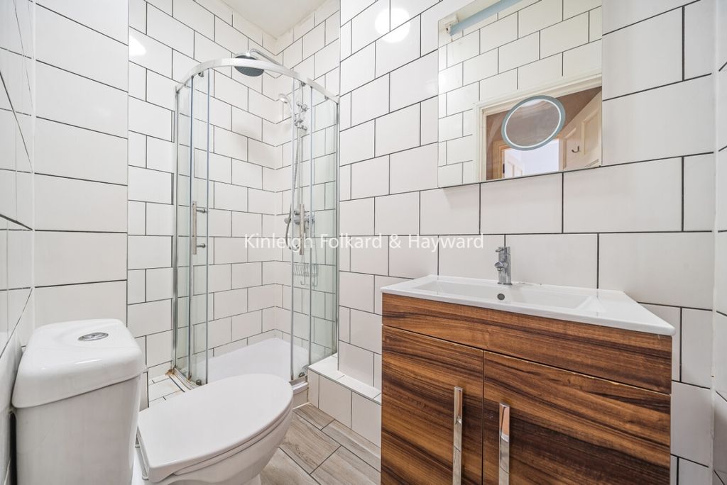 Property photo 2 of 8 380Dcda7-0Be7-4Fc1-8