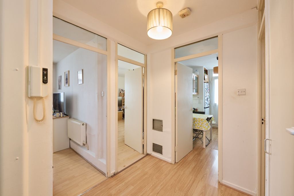 Property photo 3 of 10 Image 2