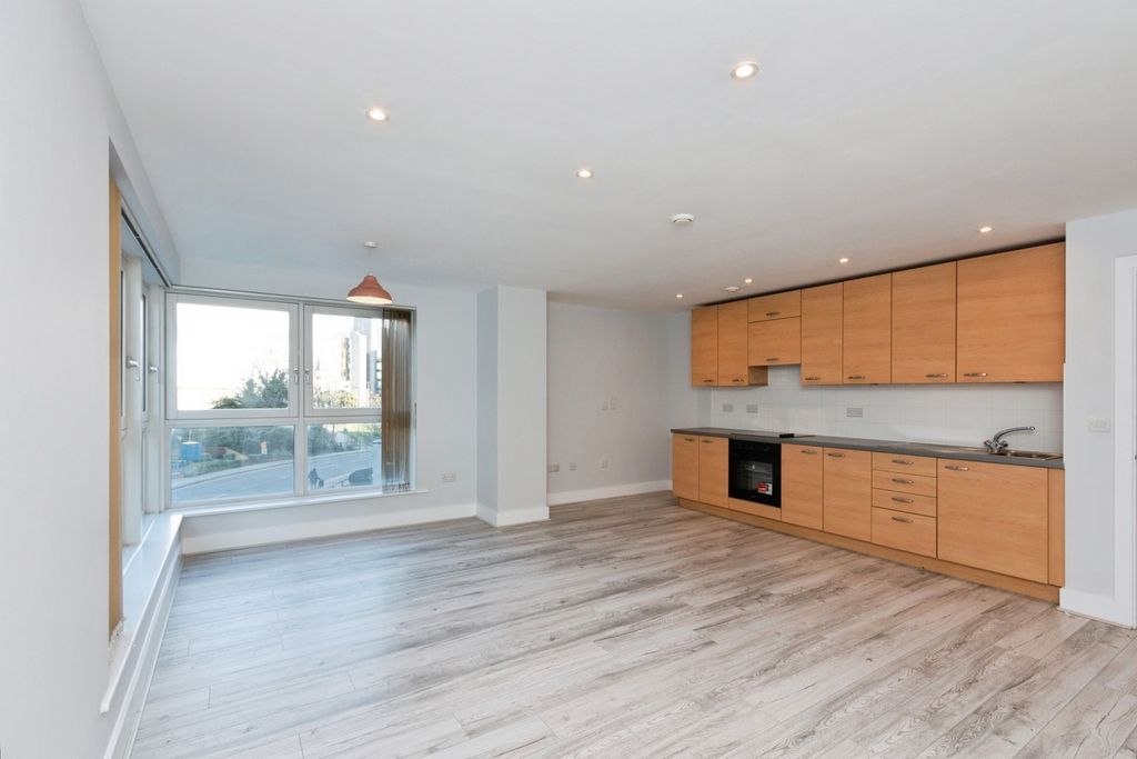 Property photo 3 of 15 Pbox-Img.Jpg