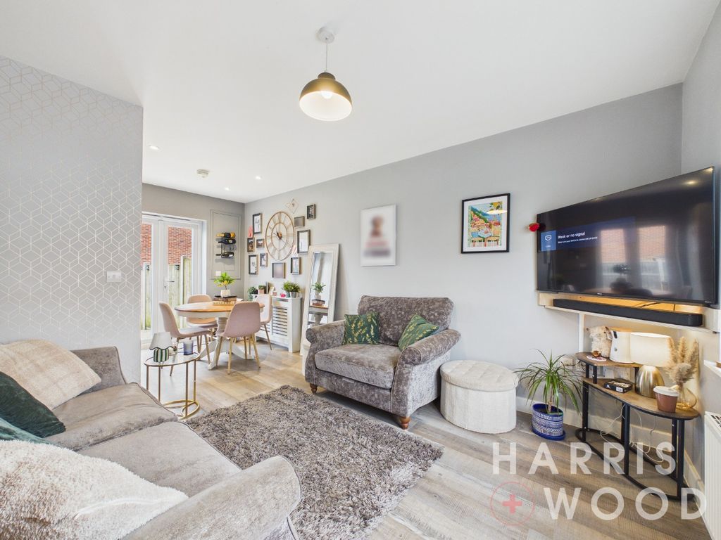 Property photo 2 of 26 4935182