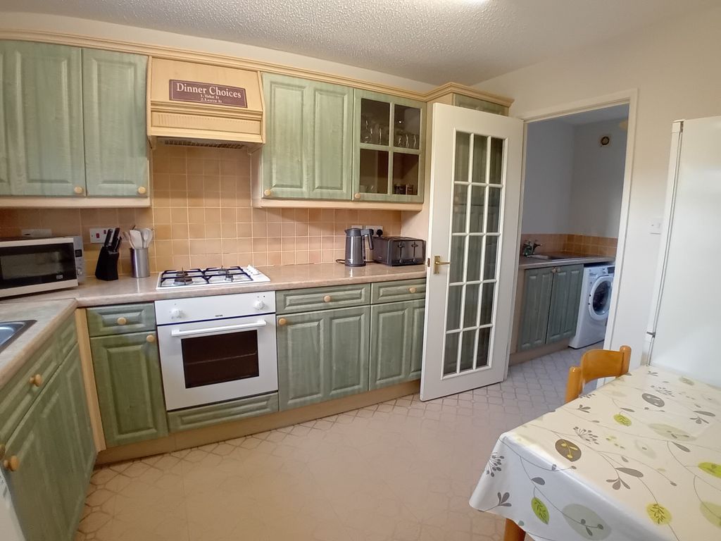 Property photo 2 of 14 Kitchen