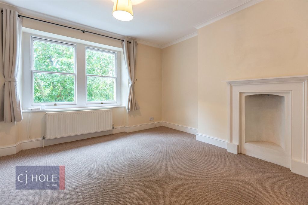 Property photo 2 of 17 Picture No. 28