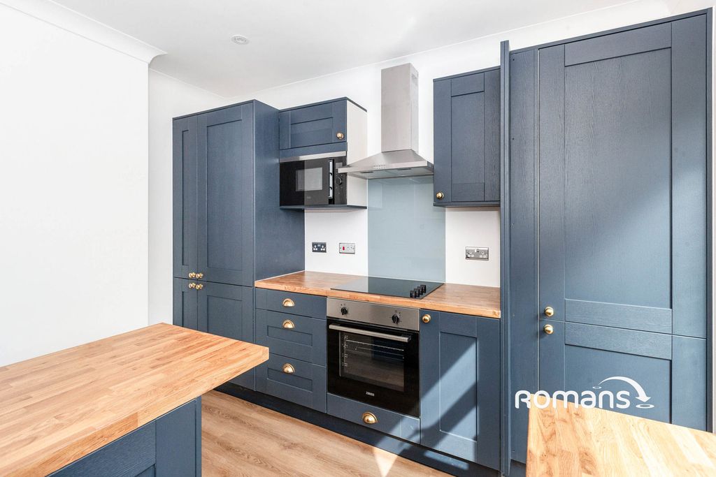 Property photo 2 of 11 Photo