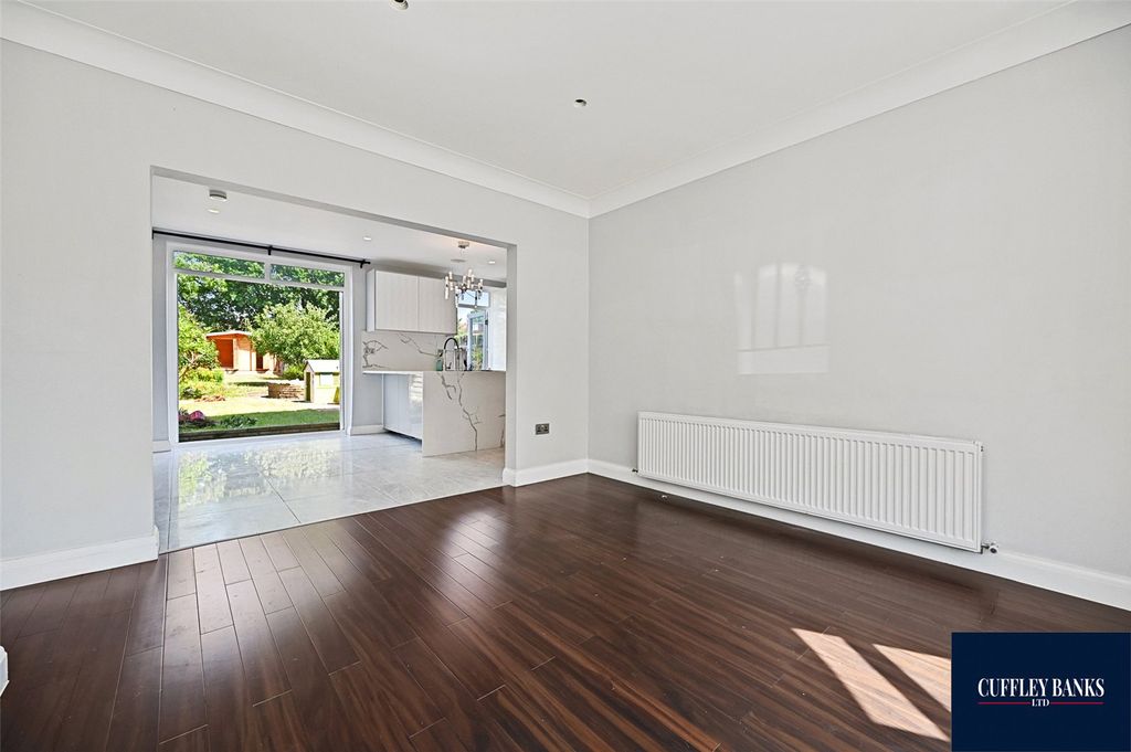 Property photo 3 of 10 Picture No. 03