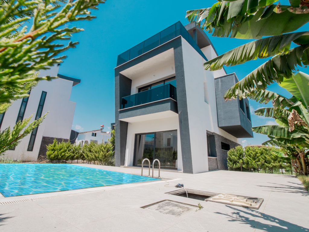 Property photo 1 of 25 Outstanding Villa For Sale In Antalya - Modern Homes In Belek
