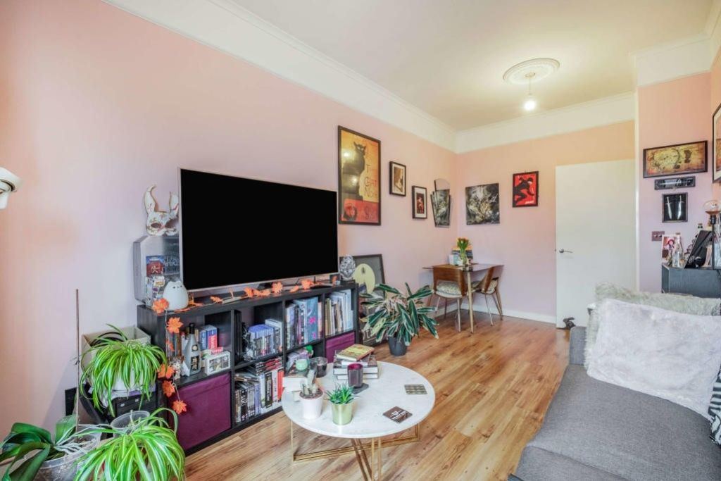 Property photo 2 of 7 3