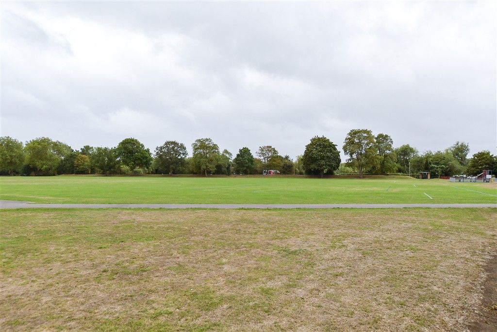 Property photo 2 of 12 Surrounding Area