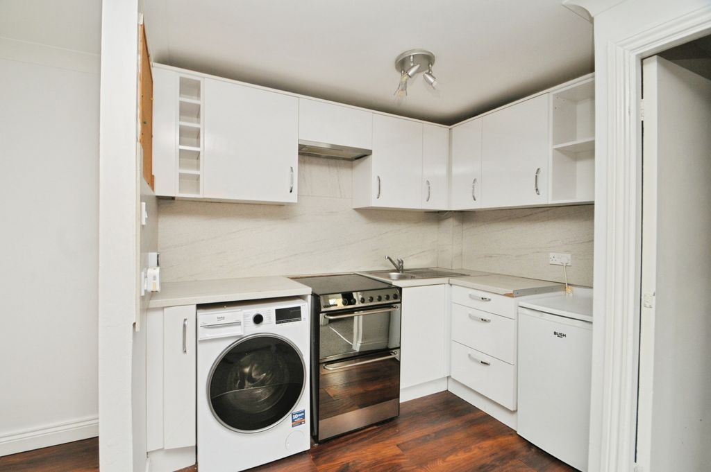 Property photo 2 of 15 Photo