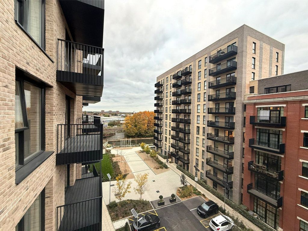 Property photo 1 of 10 Picture No. 22