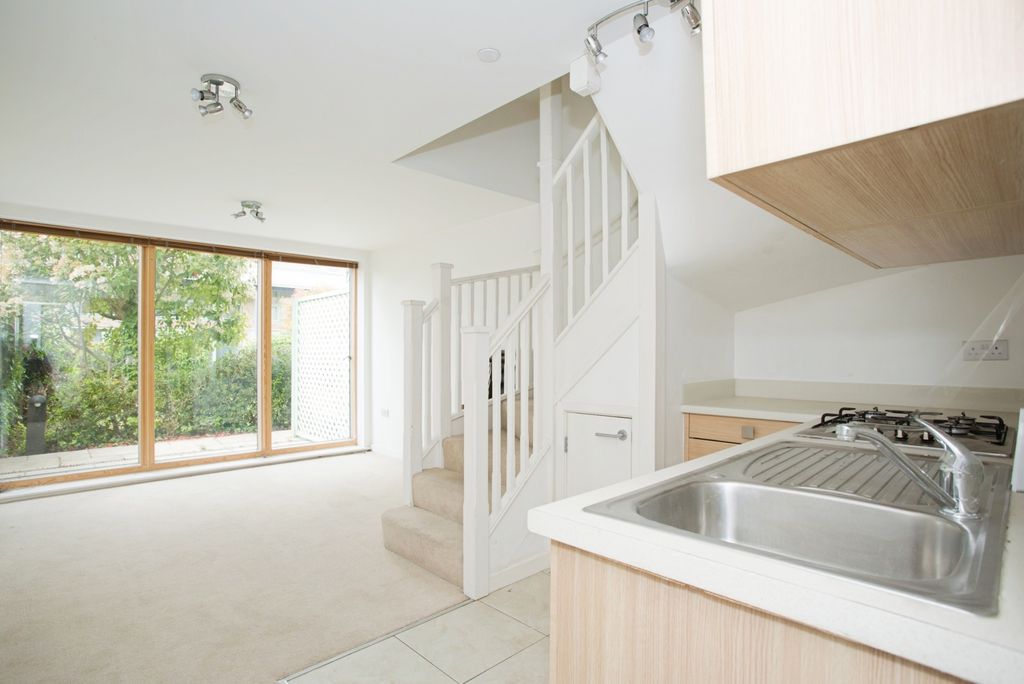 Property photo 2 of 13 Photo