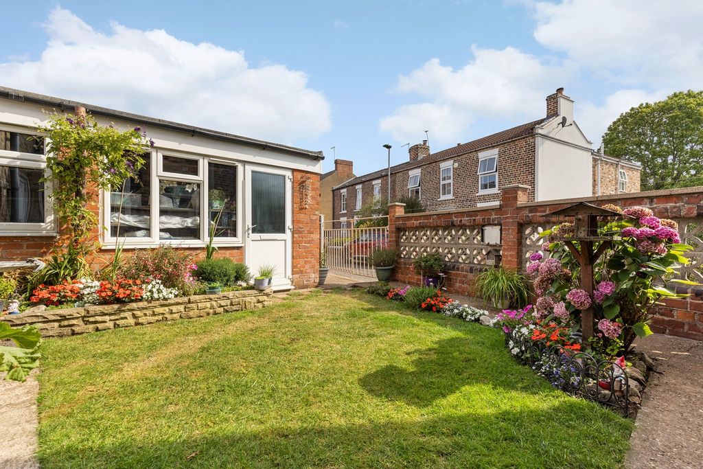 Property photo 3 of 19 Rear Garden