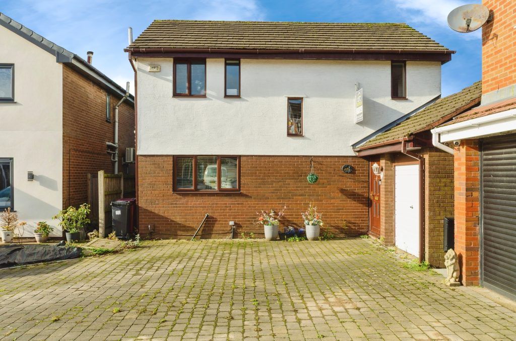 Property photo 2 of 20