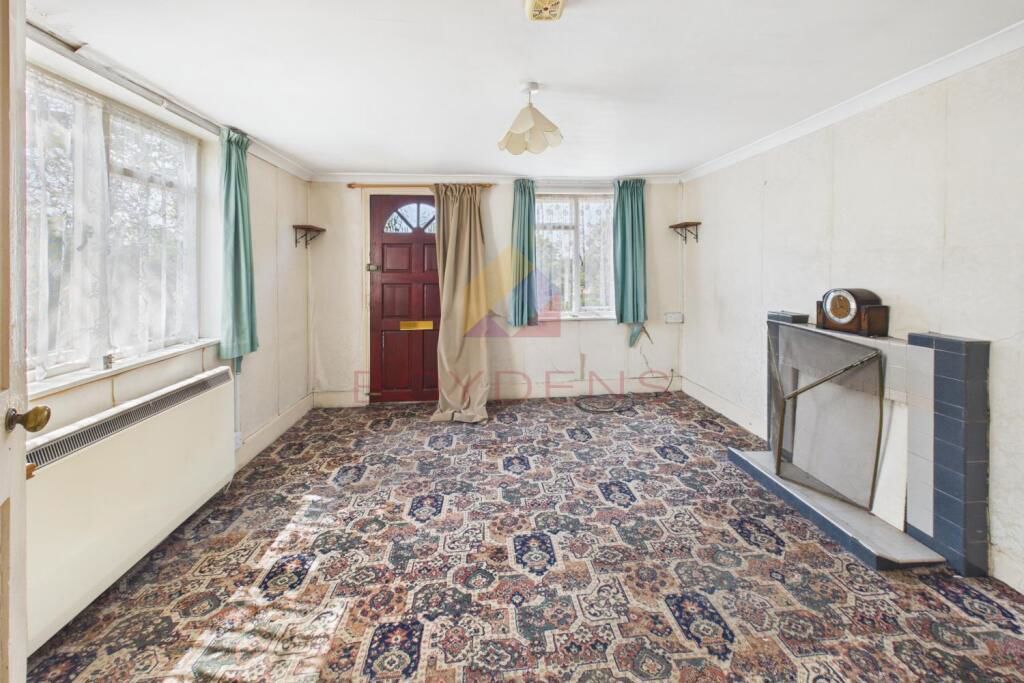Property photo 2 of 12