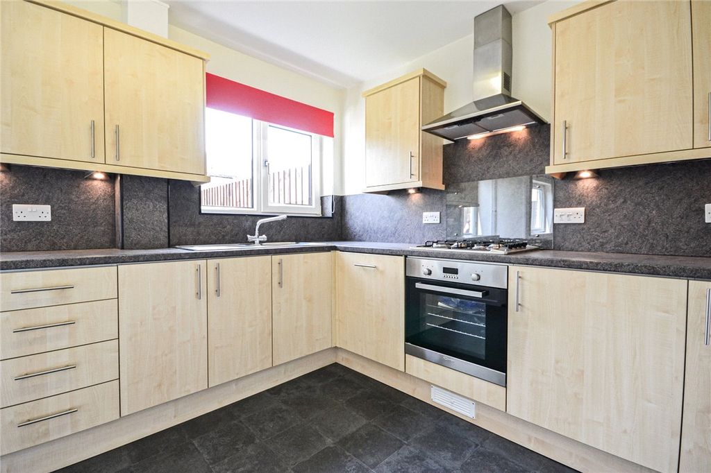 Property photo 2 of 13 Picture No. 27