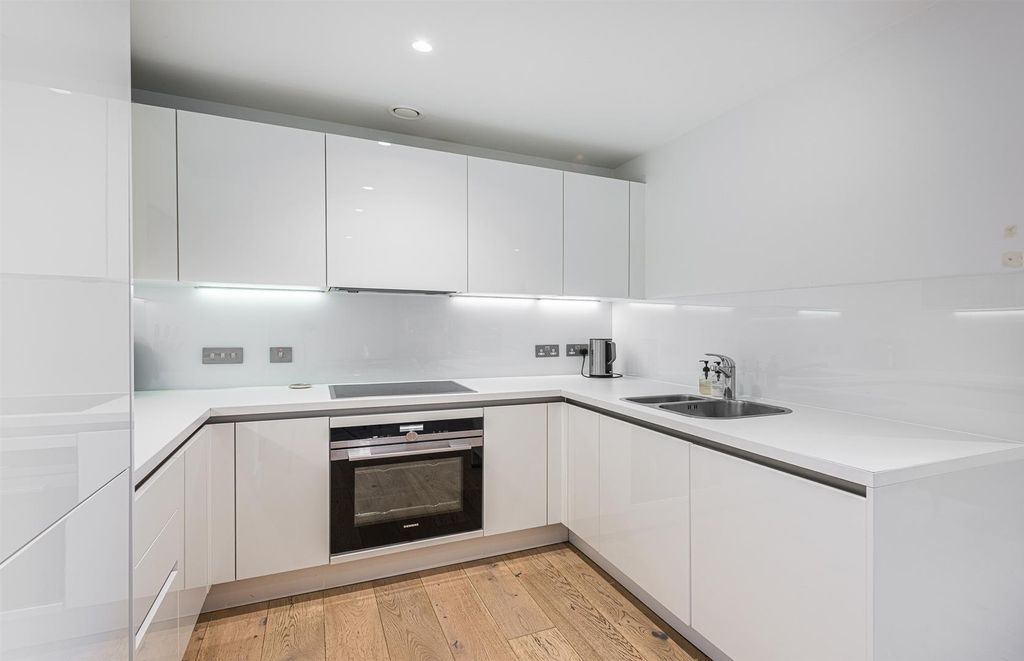 Property photo 3 of 11 Nautilus House 26-7-2. Low Res.Jpg