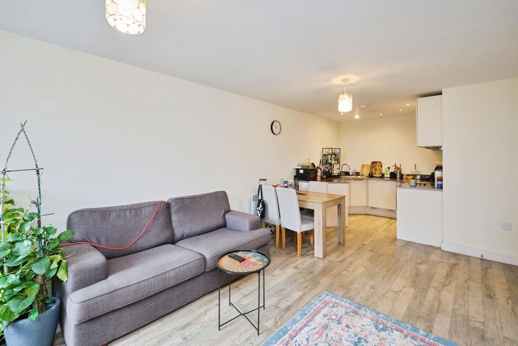 Property photo 2 of 19 Photo