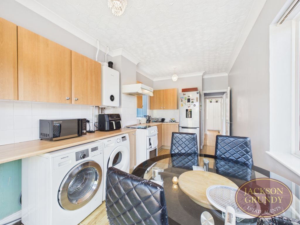 Property photo 2 of 14 Ruskin Road