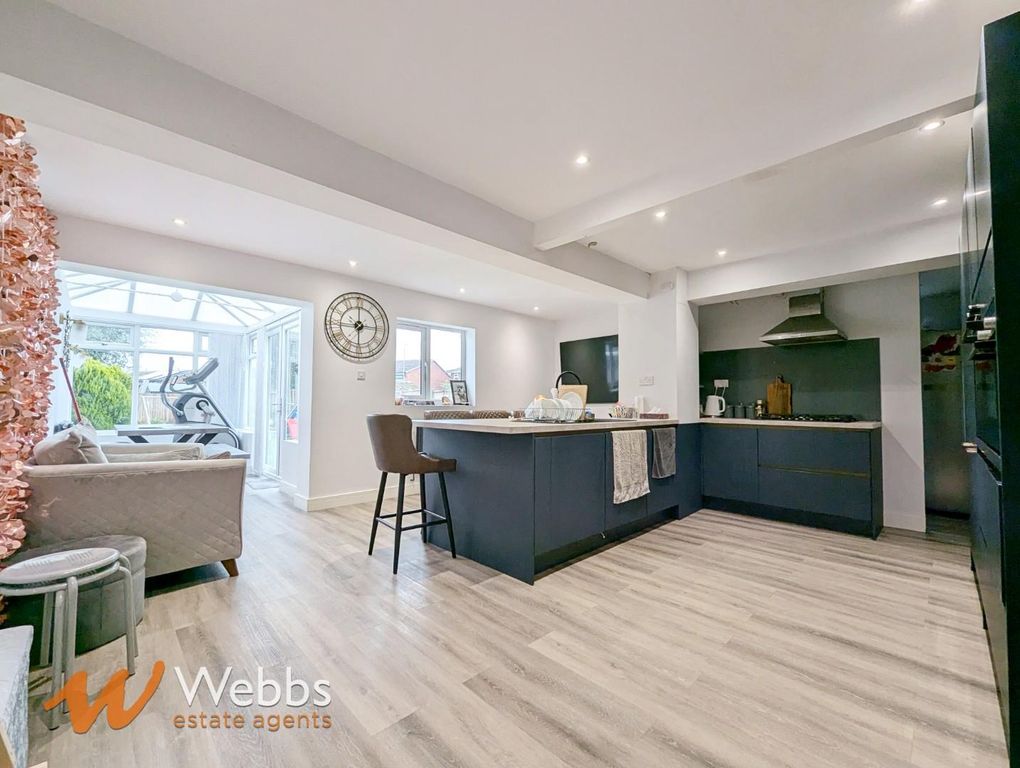 Property photo 3 of 17 Kitchen 1.Jpg