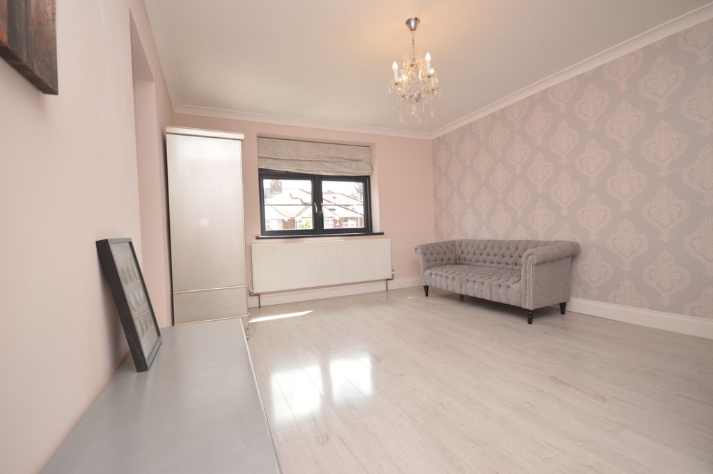 Property photo 2 of 6 Gallery