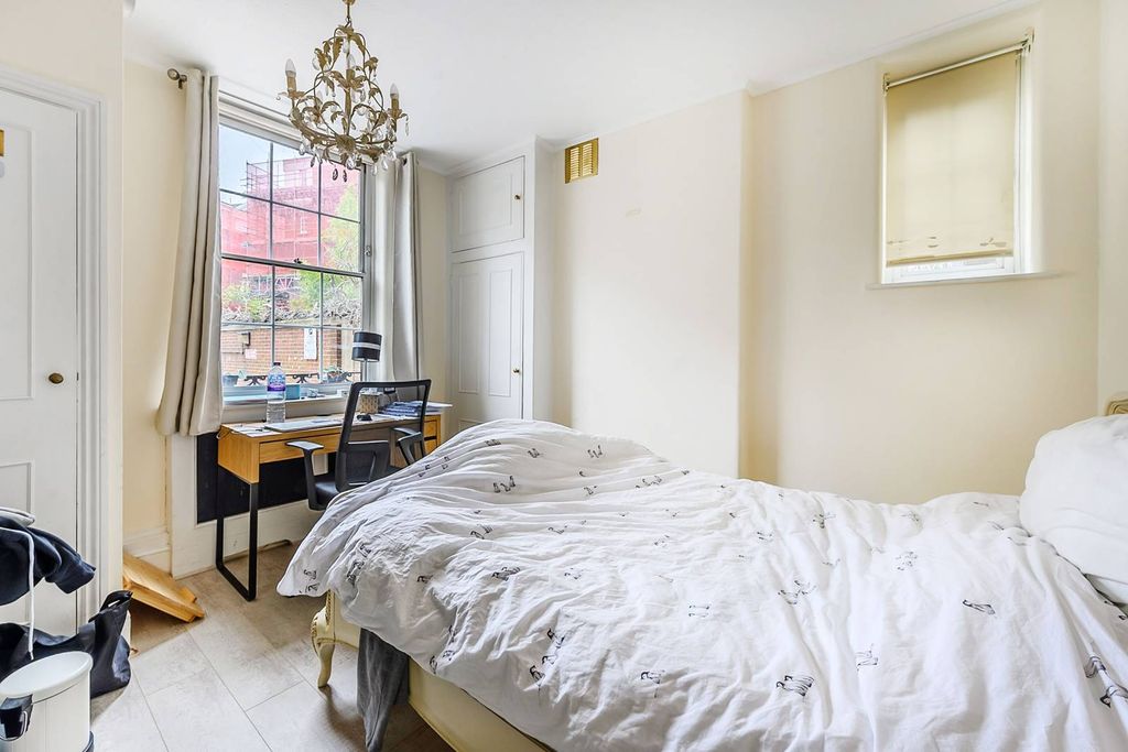 Property photo 1 of 5