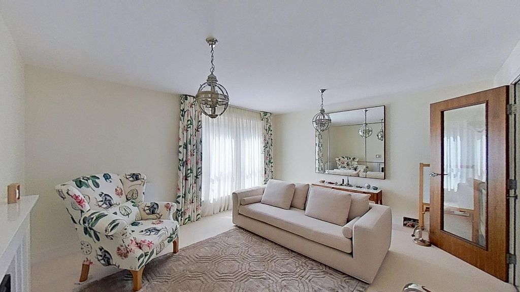 Property photo 3 of 35 Photo 3