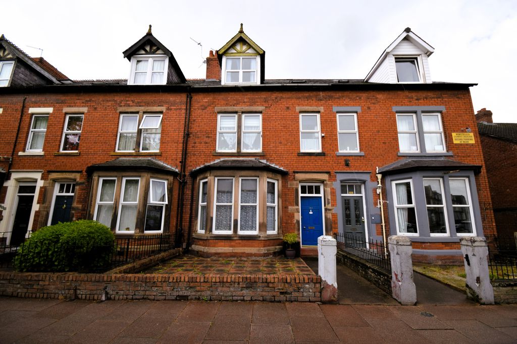 Property photo 1 of 6 2 Bed Flat To Rent Warwick Road, Carlisle Ca1
