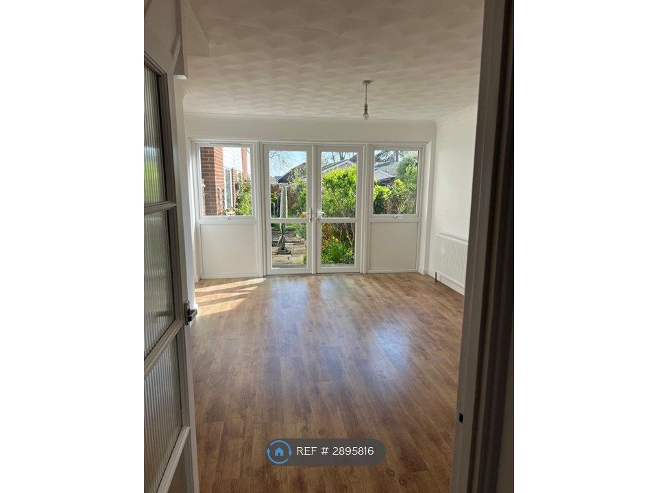 Property photo 1 of 17 Lounge/Diner