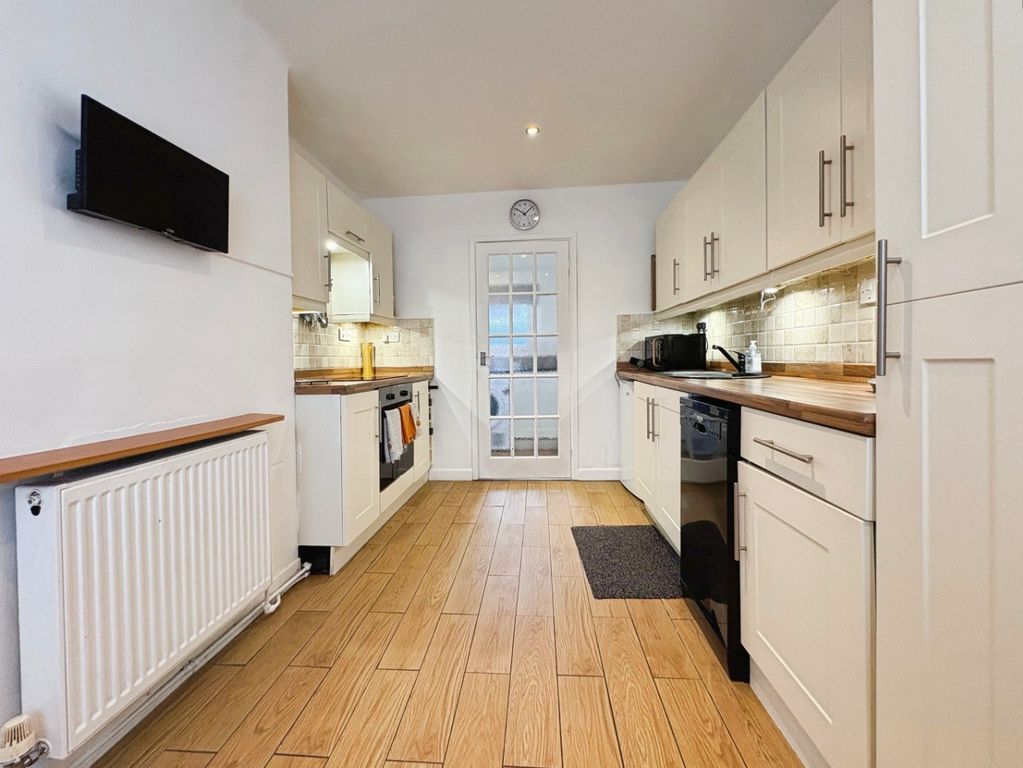 Property photo 3 of 20 4972216