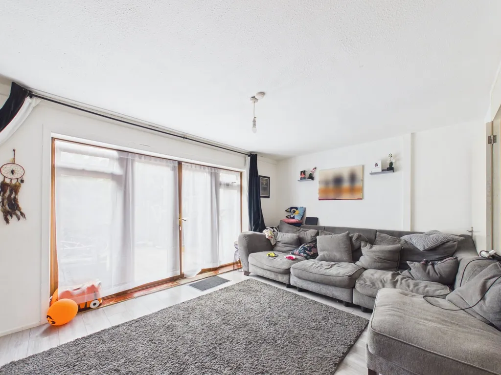 Hatchett Road, Feltham, Middlesex TW14 – pohled 6