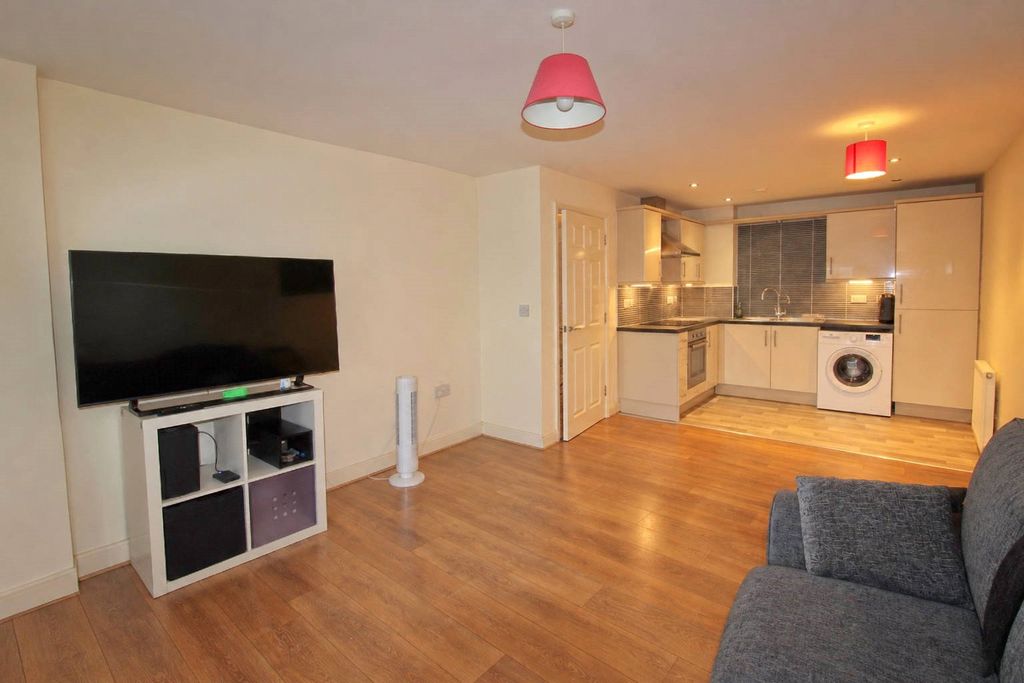 Property photo 2 of 12 Picture No. 03