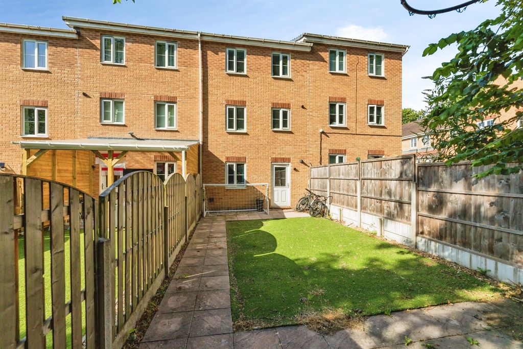 Property photo 3 of 17