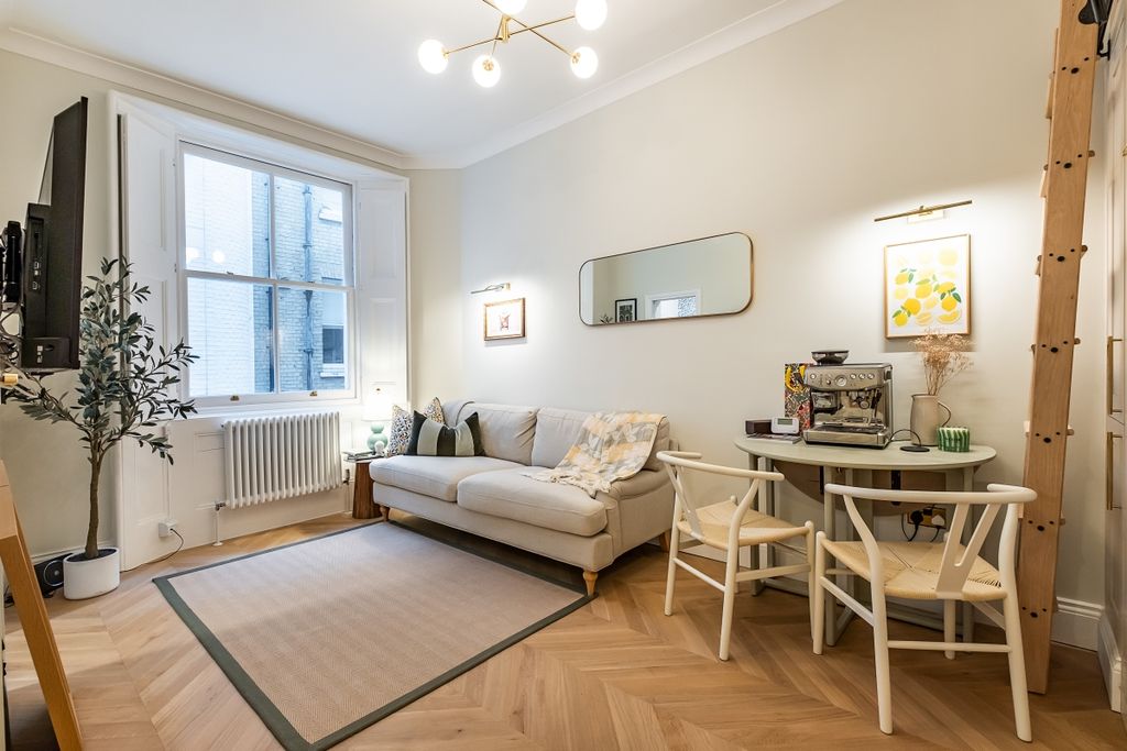 Property photo 1 of 12 Studio