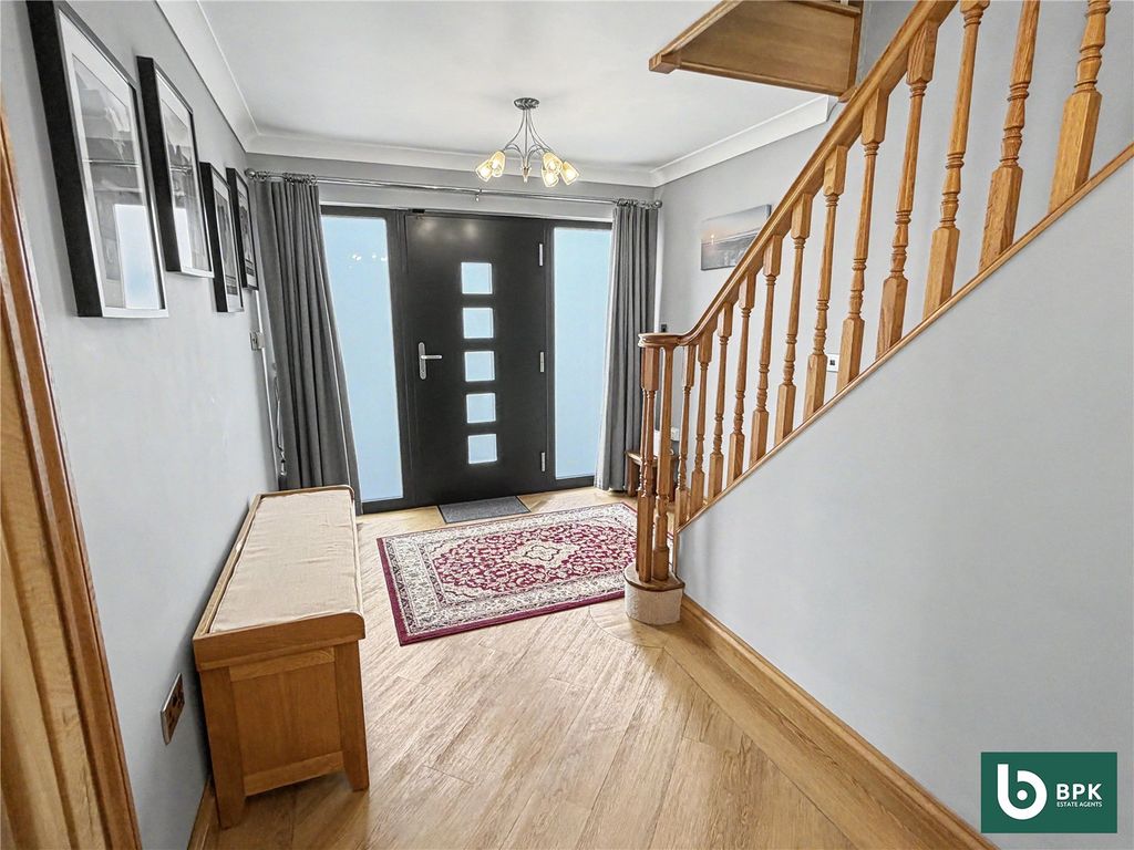 Property photo 3 of 19 Picture No. 12