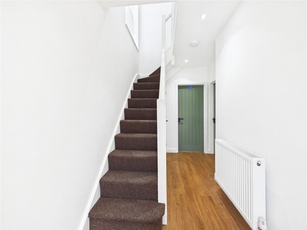 Property photo 2 of 16 Picture No. 07