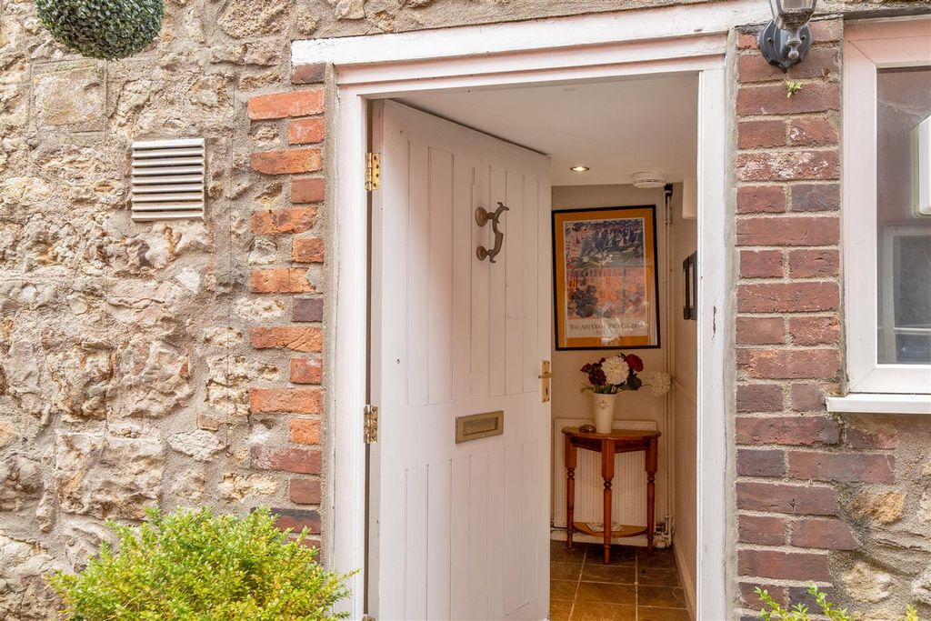 Property photo 1 of 13 Entrance