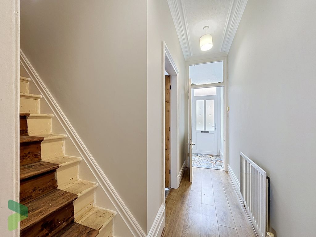 Property photo 2 of 16 Hallway