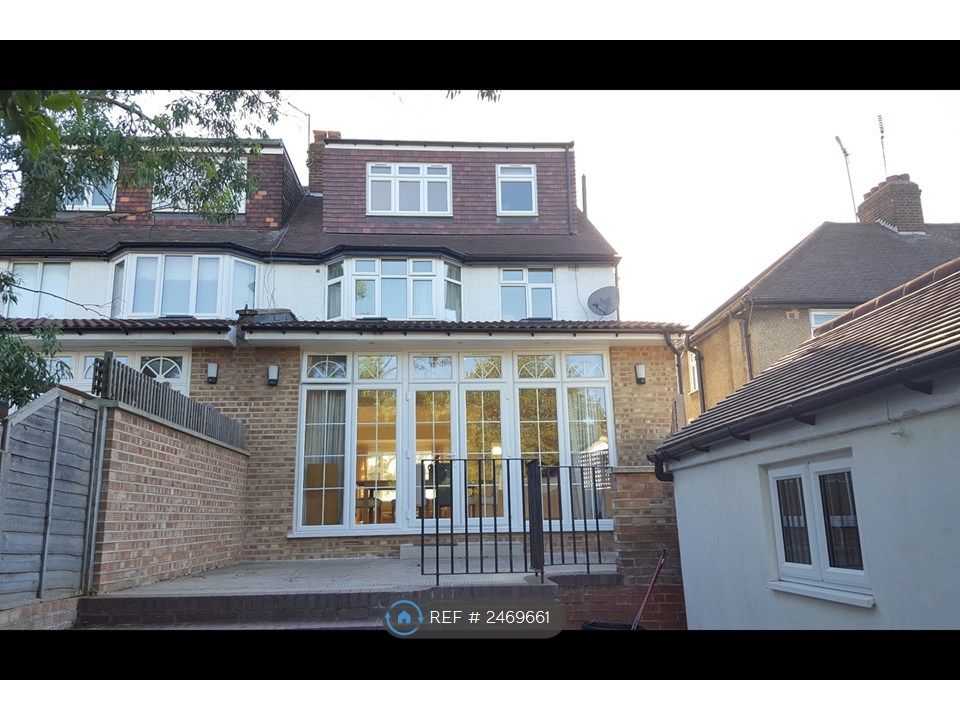 Property photo 2 of 21